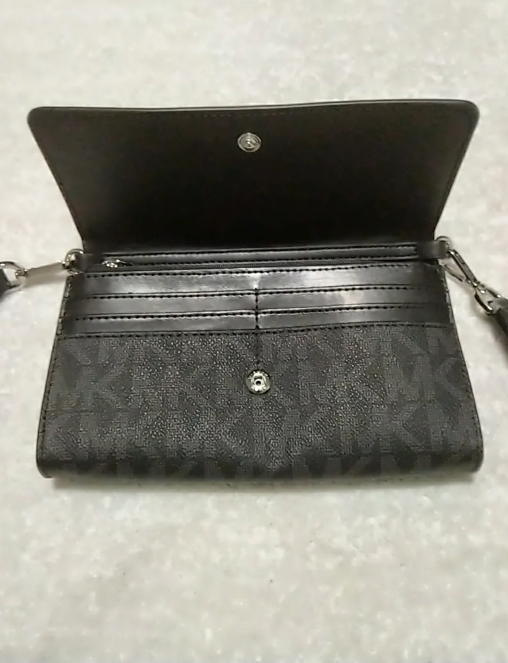 BRAND NEW Michael Kors Jet Set Convertible Wallet Crossbody Black & Grey MK Logo